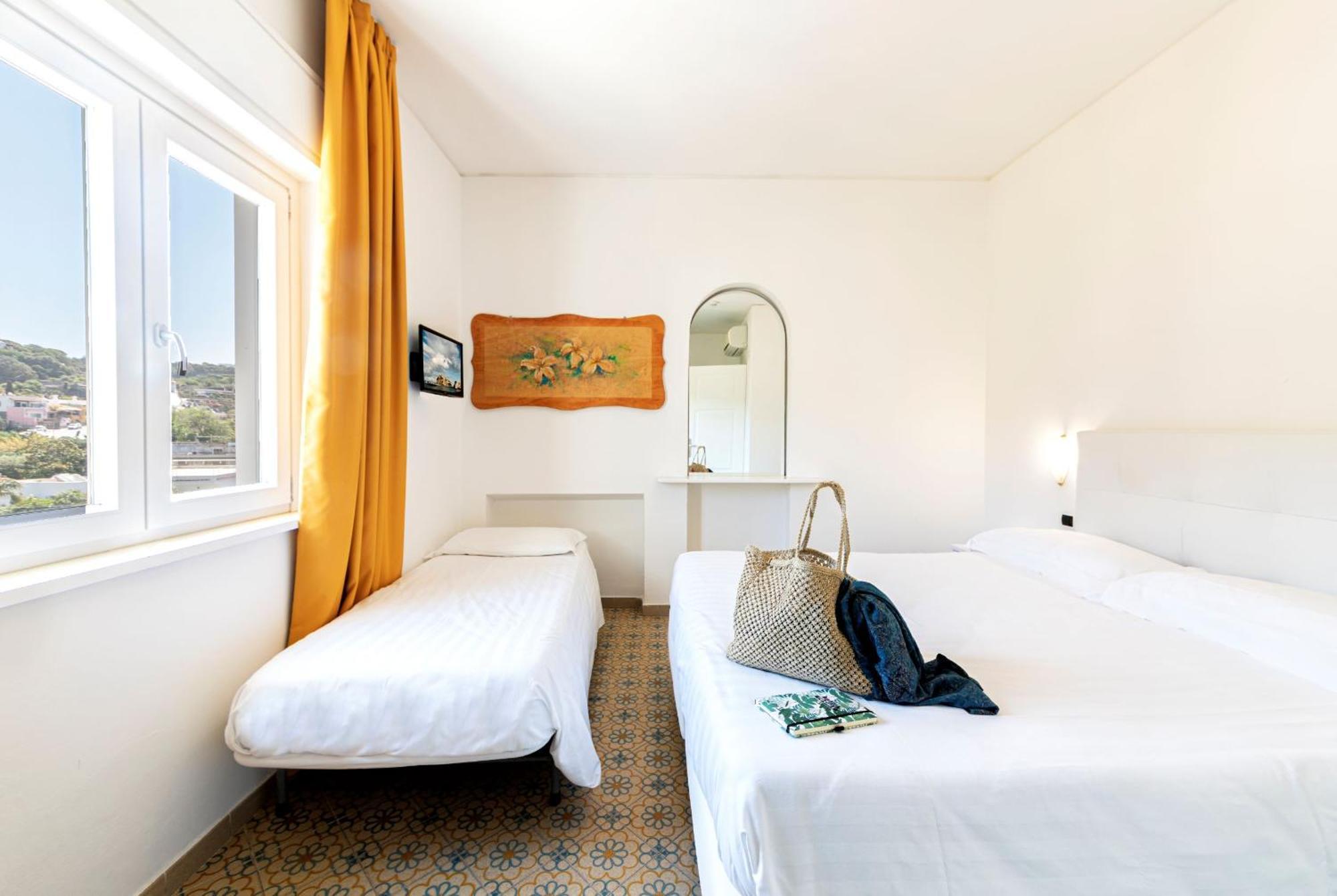 Le Canne Family Resort & Spa Forio di Ischia Pokoj fotografie